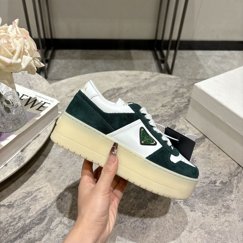 Pra*a sneakers